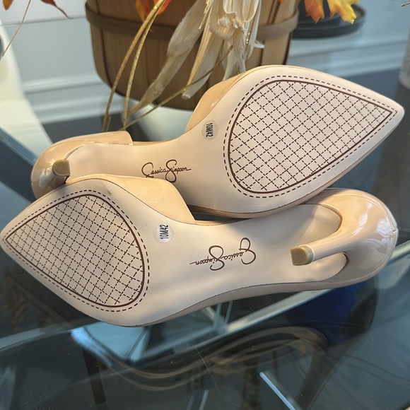 🌟 NWOB Jessica Simpson Prizma D'Orsay Pumps (Nude) - Picture 3 of 5